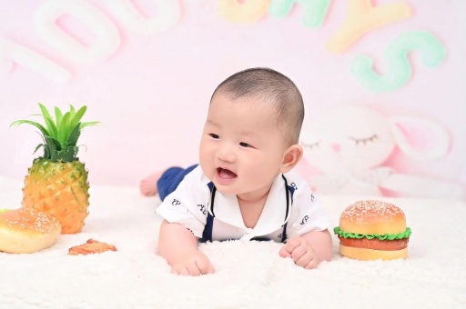 祁东宝宝在妈妈肚子里